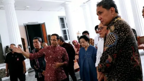 Megawati Datangi Museum Nasional yang Terbakar