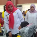 Walikota Bandar Lampung Beri Bantuan Kursi Roda dan Beras Kepada Anak Penyandang Disabilitas