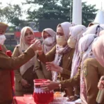 Walikota Bandar Lampung Beri Hadiah Umroh Kepada Anggota Korpri Periode 2022