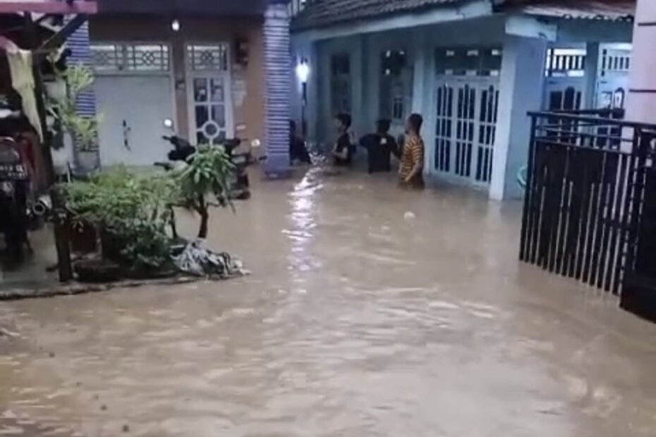 Hujan Lebat Mengguyur Bandar Lampung, Sejumlah Wilayah Terendam Banjir