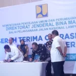 Gubernur Arinal Hadiri Penandatanganan Berita Acara Serah Terima Operasional Paket Inpres Jalan Daerah Tahun Anggaran 2023