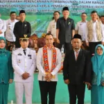Pj. Bupati Nukman Saksikan Serah Terima Jabatan Camat Sukau