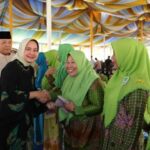 Gubernur dan Riana Hadiri Pengajian Akbar Pemerintah Provinsi Lampung di Tuba
