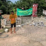 Jelang Penutupan TMMD Ke-120, Satgas Kodim 0421/LS Bersama Warga Kebut Pemasangan Bronjong Sepanjang 500 Meter