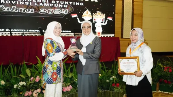 Luar Biasa! Kabupaten Lampung Selatan Kembali Sabet 2 Penghargaan Aksi Konvergensi Percepatan Penurunan Stunting di Provinsi Lampung Tahun 2024