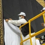 Persiapan Haji 2024, Kiswah Ka'bah Digulung dan Dililit Kain Putih