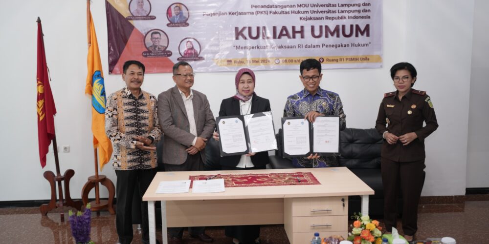 Unila dan Komisi Kejaksaan RI Teken MoU dan PKS, Adakan Kuliah Umum Penegakan Hukum