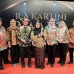 Eva Dwiana Dianugerahi Kartini Award: Perempuan Harus Berkarya