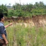 Kecamatan Sukau di Kepung Longsor, Anggota DPRD dari Fraksi PKS Tinjau Lokasi dan Sampaikan Pesan ini!