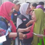 Korban Banjir di Teluk Betung Dapat Bantuan Uang Tunai