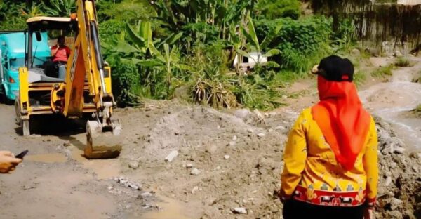 Pascabanjir di Telukbetung Barat, Eva Dwiana Tinjau Perbaikan Kanal