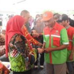 Petugas Kebersihan Dapat Bantuan Beras Jelang Lebaran