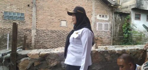 Walikota Bandar Lampung Tinjau Langsung Pemasangan Talud