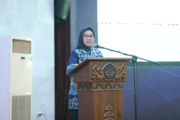 Unila Adakan Penyerahan dan Pelepasan Mahasiswa KKN Periode II 2024