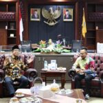 Pj. Gubernur Samsudin Terima Kunjungan Kerja Ketua Bawaslu Lampung Iskardo P. Panggar Beserta Jajaran