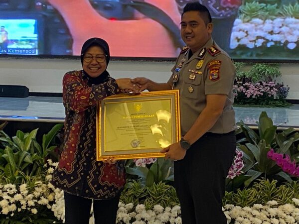 Brigjend (Purn) Drs. Edward Syah Pernong Apresiasi Kepada AKBP Doffie Fahlevi Sanjaya dan Kompol Edi Qorinas