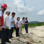 PLN Nusantara Power UP Sebalang bekerjasama dengan DLHK Provinsi Lampung Mencari Sumber Pencemaran Air Laut