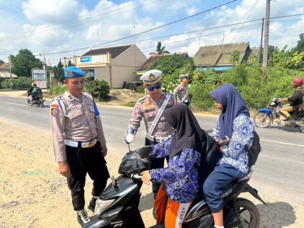 Operasi Patuh Krakatau 2024, Satlantas Polres Tubaba Lakukan Peneguran Secara Humanis Kepada Pelanggar Lalin