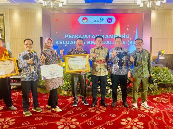 Juara 1 Nasional, M. Firsada Terima Penghargaan dari BKKBN RI