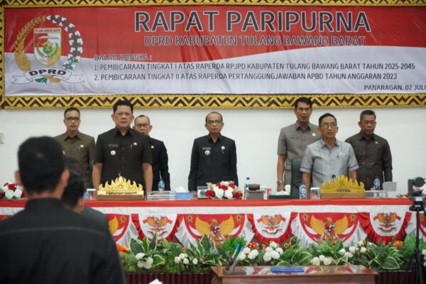 Pj. Bupati Sampaikan Rencana Pembangunan Jangka Panjang Daerah Kabupaten Tubaba Tahun 2025-2045 Pada Sidang Paripurna