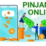Mahkamah Agung (MA) mengabulkan kasasi atas Gugatan Warga Negara (Citizen Lawsuit) yang dimohonkan 19 orang, terkait pinjaman online (pinjol). Tak hanya mengabulkan kasasi, para Tergugat juga diperintahkan untuk melindungi konsumen hingga melarang data pribadi konsumen disebar. Adapun untuk Tergugat adalah Presiden Republik Indonesia (Tergugat I), Wakil Presiden Republik Indonesia (Tergugat II), Ketua DPR RI (Tergugat III), Menteri Komunikasi dan Informatika (Tergugat IV), dan Ketua Dewan Komisioner OJK RI (Tergugat V). "Mengadili Sendiri. Dalam Pokok Perkara, menghukum Tergugat I, Tergugat ll dan Tergugat III untuk memerintahkan Tergugat IV untuk membuat sistem pengawasan perlindungan data pribadi yang terintegrasi dan mumpuni terhadap seluruh pengguna aplikasi pinjaman online dan masyarakat dalam praktik penyelenggaraan bisnis pinjaman online," demikian bunyi putusan tersebut berdasarkan Sistem Informasi Penelusuran Perkara, dikutip Minggu (21/7). "Menghukum Tergugat l, Tergugat ll dan Tergugat III untuk melakukan supervisi terhadap pembuatan regulasi mengikat yang mengatur larangan tegas dan sanksi terhadap penyebaran data pribadi seluruh pengguna aplikasi pinjaman online, baik oleh perusahaan penyelenggara aplikasi pinjaman online maupun pihak ketiga yang bekerja sama perusahaan penyelenggara aplikasi pinjaman online," lanjut amar putusan tersebut. Putusan tersebut diketok oleh Majelis Kasasi dengan Hakim Ketua Takdir Rahmadi, S.H., L.LM., dan dua hakim anggota yakni Pri Pambudi Teguh, S.H., M.H., Dr. dan Dr. Lucas Prakoso, S.H., M.Hum. Putusan kasasi ini memerintahkan adanya pembuatan aturan pinjol. "Sehingga praktik pinjol yang eksploitatif tidak boleh ada lagi," kata Kepala Advokat LBH Jakarta, Fadhil Alfathan, saat dihubungi. Asfinawati, salah satu penggugat, membeberkan bahwa selama ini banyak pengaduan dari korban pinjol ke LBH Jakarta. "Ini korban pinjol sudah menjadi fenomena, tidak bisa ditangani satu per satu, harus ada penanganan yang lebih holistik," kata Asfi yang merupakan Ketua Yayasan Lembaga Bantuan Hukum Indonesia periode 2017-2021 itu. Kasasi ini baru satu hal, selanjutnya adalah para tergugat melaksanakan putusan kasasi tersebut. "Ini harus dikawal hingga benar-benar diterapkan sesegera mungkin," ujar Asfi. Berikut Putusan Kasasi Selengkapnya Pada Jumat, 12 November 2021, 19 orang berikut: 1. Nining Elitos 2. Dhyta Caturani 3. Sri Baskoro 4. Betty Martina 5. Ahmad Muaz 6. Minarsih 7. Henny Susylawaty 8. Dewi Purwati 9. Nurul Kartika Putri 10. Ganie Saputro 11. Siti Aminah 12. Yulianti 13. Asfinawati 14. Nur Rosyid Murtadho 15. Irine Octavianti Kusuma Wardhanie 16. Dyah Ariyati P 17. Warsiti Hajar 18. Muharyati 19. Leon Alvinda Putra Mereka mengajukan Gugatan Warga Negara (Citizen Law Suit) ke Pengadilan Negeri Jakarta Pusat, dengan nomor perkara 689/Pdt.G/2021/PN Jkt.Pst. Berikut untuk petitum gugatannya: Bahwa untuk memastikan gugatan ini tidak sia-sia dan menghindari terus terjadinya pelanggaran konstitusi dan peraturan perundang-undangan akibat penyelenggaraan pinjaman serta untuk mencegah kerugian yang lebih luas dan besar dari warga serta untuk memastikan penghormatan, perlindungan dan pemenuhan hak atas privasi dan rasa aman bagi warga negara di Indonesia, maka dengan ini kami memohon kepada majelis hakim untuk menjatuhkan putusan provisi sebagai berikut:1. Menyatakan Gugatan Para Penggugat sebagai Gugatan Perbuatan Melawan Hukum Penguasa melalui mekanisme Gugatan Warga Negara (Citizen Lawsuit) dapat diterima;2. Memerintahkan kepada para Tergugat untuk menghentikan sementara seluruh penyelenggaraan pinjaman online di Indonesia selama gugatan ini berlangsung hingga terdapat putusan berkekuatan hukum tetap sampai dengan diterbitkannya regulasi terkait penyelenggaraan pinjaman online yang komprehensif dan menjawab seluruh permasalahan di tengah masyarakat dengan memastikan penghormatan, perlindungan dan pemenuhan hak konstitusional (hak asasi manusia) warga negara khususnya hak atas privasi dan hak atas rasa aman.Dalam Pokok Perkara1. Mengabulkan Gugatan Para Penggugat untuk seluruhnya;2. Menyatakan bahwa Para Tergugat telah melakukan Perbuatan Melawan Hukum;..dst. Sidang bergulir hingga muncul putusan di PN Jakpus, putusan banding di PT DKI, dan kasasi. Berikut adalah putusan kasasi: MENGADILI: 1. Mengabulkan permohonan kasasi dari Para Pemohon Kasasi: 1. NINING ELITOS, 2. DHYTA CATURANI, 3. SRI BASKORO, 4. BETTY MARTINA, 5. AHMAD MUAZ, 6. MINARSIH, 7. HENNY SUSYLAWATY, 8. DEWI PURWATI, 9. NURUL KARTIKA PUTRI, 10. GANIE SAPUTRO, 11. SITI AMINAH, 12. YULIANTI, 13. ASFINAWATI, 14. NUR ROSYID MURTADHO, 15. IRINE OCTAVIANTI KUSUMA WARDHANIE, 16. DYAH ARIYATI P, 17. WARSITI HAJAR, 18. MUHARYATI, dan 19. LEON ALVINDA PUTRA, tersebut; 2. Membatalkan Putusan Pengadilan Tinggi DKl Jakarta Nomor 274/PDT/2023/PT DKI, tanggal 7 Juni 2023, yang menguatkan Putusan Pengadilan Negeri Jakarta Pusat Nomor 689/Pdt,G/2021/PN Jkt. Pst., tanggal 26 September 2022; MENGADILI SENDIRI: Dalam Provisi: - Menyatakan gugatan Para Penggugat melalui gugatan warga negara (Citizen Lawsuit/CSL) dapat diterima; Dalam Eksepsi: - Menolak eksepsi Para Tergugat; Dalam Pokok Perkara: 1) Mengabulkan gugatan Para Penggugat untuk sebagian; 2) Menyatakan bahwa Para Tergugat telah melakukan perbuatan melawan hukum; 3) Menghukum Tergugat I, Tergugat ll dan Tergugat III untuk: a. Melakukan supervisi terhadap Tergugat IV untuk membuat peraturan yang menjamin perlindungan hukum bagi seluruh pengguna aplikasi pinjaman online dan masyarakat;b. Memerintahkan Tergugat IV melakukan kerja sama dengan perusahaan layanan distribusi aplikasi digital untuk membuat regulasi yang memastikan izin pendaftaran sebagai syarat bagi aplikasi peer-to-peer lending atau pinjaman online dapat beroperasi di Indonesia;c. Memerintahkan Tergugat IV untuk membuat sistem pengawasan perlindungan data pribadi yang terintegrasi dan mumpuni terhadap seluruh pengguna aplikasi pinjaman online dan masyarakat dalam praktik penyelenggaraan bisnis pinjaman online;d. Memerintahkan Tergugat IV untuk melakukan penegakan hukum terhadap tindak pidana yang terjadi dalam praktik pinjam-meminjam dalam aplikasi peer-to-peer lending atau pinjaman online; 4) Menghukum Tergugat l, Tergugat ll dan Tergugat III untuk: a. Melakukan supervisi terhadap Tergugat V untuk membuat peraturan yang menjamin perlindungan hukum bagi seluruh pengguna aplikasi pinjaman online dan masyarakat;b. Melakukan supervisi terhadap pembuatan regulasi mengikat yang mengatur:• Proses uji kelayakan pengajuan pinjaman yang sesuai dengan kebutuhan masyarakat, sebelum perusahaan penyelenggara aplikasi pinjaman online menyepakati perjanjian pinjam meminjam;• Batasan pengambilan akses data pribadi hanya pada kamera, mikrofon, dan location. Dalam hal terdapat akses di luar ketentuan tersebut, masyarakat pengguna aplikasi pinjaman online dapat menolak akses tanpa mempengaruhi kelayakan pengajuan pinjaman;• Jaminan tidak adanya ketentuan baku dalam perjanjian elektronik;• Larangan tegas dan sanksi terhadap penyebaran data pribadi seluruh pengguna aplikasi pinjaman online, baik oleh perusahaan penyelenggara aplikasi pinjaman online maupun pihak ketiga yang bekerja sama perusahaan penyelenggara aplikasi pinjaman online;• Batasan biaya administrasi pinjaman yang didasarkan pada nilai yang wajar dan adil;• Batasan bunga pinjaman sesuai dengan suku bunga yang dianjurkan (bunga moratoir);• Larangan tegas dan sanksi penagihan pinjaman yang dilakukan dengan tindak pidana, baik oleh perusahaan penyelenggara aplikasi pinjaman online maupun pihak ketiga yang bekerja sama perusahaan penyelenggara aplikasi pinjaman online;• Mekanisme penyelesaian pengaduan dan sengketa konsumen;• Sanksi pencabutan izin usaha bagi perusahaan penyelenggara aplikasi pinjaman online maupun pihak ketiga yang bekerja sama dengan perusahaan aplikasi pinjaman online, jika terjadi pelanggaran perlindungan konsumen, pelanggaran hak atas privasi, pelanggaran hak atas rasa aman dan tindak pidana dalam proses penagihan;c. Melakukan pengawasan untuk memastikan pelanggaran hukum agar tidak lagi terjadi dalam penggunaan aplikasi pinjaman online oleh masyarakat; 5) Menghukum Tergugat IV untuk: a. Membuat peraturan yang menjamin penghormatan, perlindungan hukum bagi pengguna aplikasi pinjaman online dan warga masyarakat sebagaimana diatur dalam konstitusi dan peraturan perundang-undangan terkait;b. Melakukan kerja sama dengan perusahaan layanan distribusi aplikasi digital untuk membuat regulasi yang memastikan izin pendaftaran sebagai syarat bagi aplikasi peer-to-peer lending atau pinjaman online dapat beroperasi di Indonesia;c. Membuat sistem pengawasan perlindungan data pribadi yang terintegrasi dan mumpuni terhadap seluruh pengguna aplikasi pinjaman online dan masyarakat dalam praktik penyelenggaraan bisnis pinjaman online;d. Melakukan penegakan hukum terhadap tindak pidana yang terjadi dalam praktik pinjam-meminjam dalam aplikasi aplikasi peer-to-peer lending atau pinjaman online; 6) Menghukum Tergugat V untuk: a. Membuat peraturan yang menjamin penghormatan dan perlindungan bagi pengguna aplikasi pinjaman online dan warga masyarakat sebagaimana diatur dalam konstitusi dan peraturan perundang-undangan terkait;b. Membuat regulasi mengikat yang mengatur:• Proses uji kelayakan pengajuan pinjaman yang sesuai dengan kebutuhan masyarakat, sebelum perusahaan penyelenggara aplikasi pinjaman online menyepakati perjanjian pinjam meminjam;• Batasan pengambilan akses data pribadi hanya pada kamera, mikrofon, dan location. Dalam hal terdapat akses di luar ketentuan tersebut, masyarakat pengguna aplikasi pinjaman online dapat menolak akses tanpa mempengaruhi kelayakan pengajuan pinjaman;• Jaminan tidak adanya ketentuan baku dalam perjanjian elektronik;• Larangan tegas dan sanksi terhadap penyebaran data pribadi seluruh pengguna aplikasi pinjaman online, baik oleh perusahaan penyelenggara aplikasi pinjaman online maupun pihak ketiga yang bekerja sama perusahaan penyelenggara aplikasi pinjaman online;• Batasan biaya administrasi pinjaman yang didasarkan pada nilai yang wajar dan adil;• Batasan bunga pinjaman sesuai dengan suku bunga yang dianjurkan (bunga moratoir);• Larangan tegas dan sanksi penagihan pinjaman yang dilakukan dengan tindak pidana, baik oleh perusahaan penyelenggara aplikasi pinjaman online maupun pihak ketiga yang bekerja sama perusahaan penyelenggara aplikasi pinjaman online;• Mekanisme penyelesaian pengaduan dan sengketa konsumen;• Sanksi pencabutan izin usaha bagi perusahaan penyelenggara aplikasi pinjaman online maupun pihak ketiga yang bekerja sama dengan perusahaan aplikasi pinjaman online, jika terjadi pelanggaran perlindungan konsumen, pelanggaran hak atas privasi, pelanggaran hak atas rasa aman dan tindak pidana dalam proses penagihan;• Memastikan pelanggaran hukum tidak lagi terjadi dalam penggunaan aplikasi pinjaman online oleh warga masyarakat dengan menerapkan melakukan pengawasan menyeluruh dan menjatuhkan sanksi yang efektif terhadap perusahaan aplikasi pinjaman online yang melakukan pelanggaran hukum; 7) Menolak gugatan Para Penggugat untuk selain dan selebihnya; 3. Menghukum Para Termohon Kasasi untuk membayar biaya perkara dalam semua tingkat peradilan, yang dalam tingkat kasasi sejumlah Rp500.000,00 (lima ratus ribu rupiah);