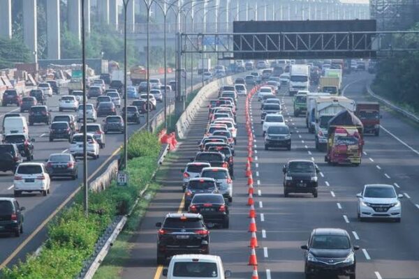 Tol Dalam Kota hingga Jagorawi arah Jakarta Macet Senin Pagi Ini