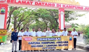 Dibangun PT. Wong Coco, Gapura Kampung Jumbara Diresmikan Bupati Lampung Selatan