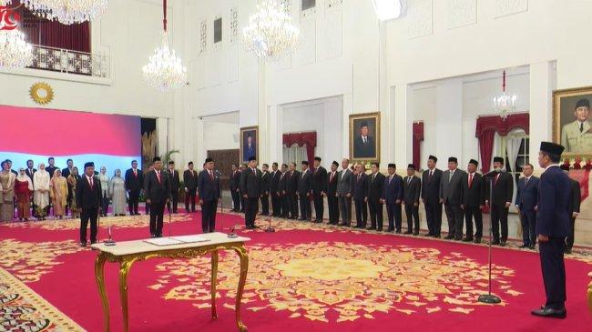 Jokowi Reshuffle Menteri, IHSG Ditutup Naik 0,47%, Transaksi BBRI Rp 939 M