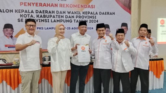 PKS Resmi Usung Pasangan Muda Mirza-Jihan untuk Pilgub Lampung 2024