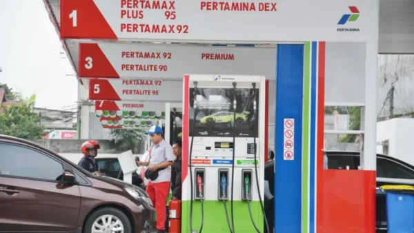 Harga BBM Pertamina Naik: Pertamax Green 95 Jadi Rp 15.000/L, Pertamax Tetap
