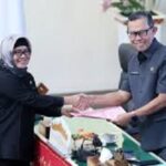 Sekdaprov Sampaikan Jawaban Pemandangan Umum Fraksi-Fraksi DPRD terhadap Raperda APBD Lampung Tahun Anggaran 2025