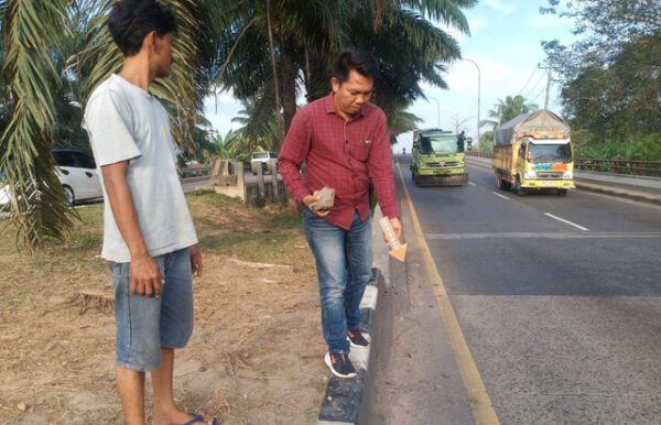 Seorang Pria Digebuki Karena Tolak Bayar Parkir