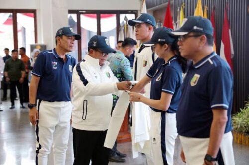 Pj. Gubernur Lepas Kontingen Lampung Ikuti PON XXI Aceh-Sumatera Utara 2024, Targetkan Raih 7 Besar dengan 35 Medali Emas