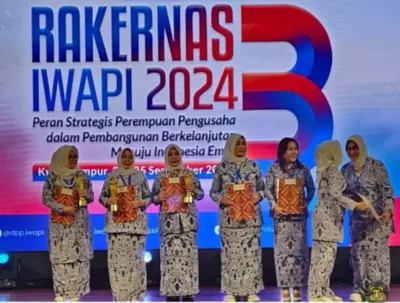 IWAPI Lampung kembali Sabet Juara 1 Pengusaha Teladan Saat Rakernas IWAPI-III di Kuala Lumpur