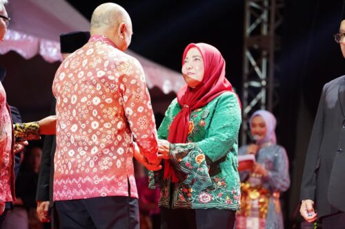 Eva Dwiana Raih Penghargaan Satyalancana Wira Karya