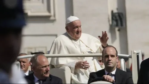 Paus Mohon Doa Memulai Perjalanan Apostolik ke Indonesia dan Negara Asia Lainnya