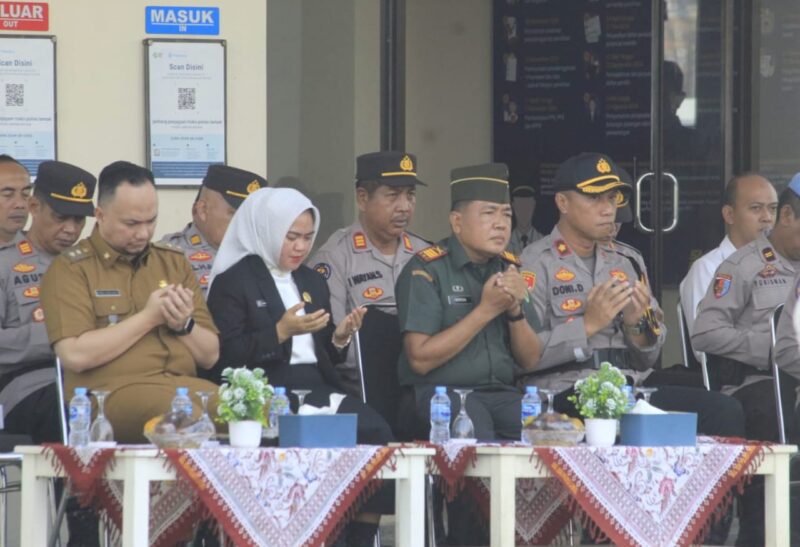 Ketua DPRD Kabupaten Lampung Selatan, Erma Yusneli Hadiri Apel Gelar Pasukan Ops Zebra Krakatau 2024