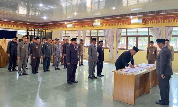 Pj. Bupati Nukman Lantik Empat Pejabat Eselon II Lingkungan Pemerintah Kabupaten Lampung Barat