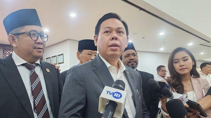 Sultan Bachtiar Najamudin.