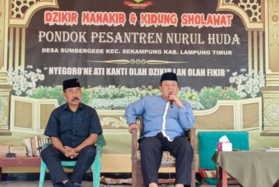 Calon Gubernur Lampung, Arinal Djunaidi dalam pertemuan bersama pimpinan Pondok Pesantren Nurul Huda di Desa Sumbergede, Kecamatan Sekampung, Lampung Timur. Foto : Lampung Geh