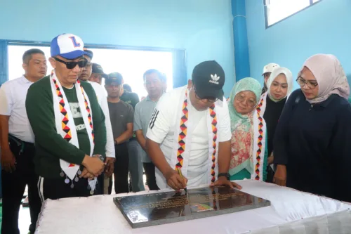 Penjabat Gubernur Lampung Galakkan Penanggulangan Stunting di Tanggamus, Berikan Bantuan dan Resmikan TPI Higienis