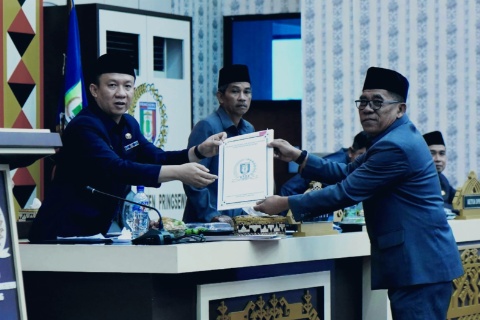 Paripurna, DPRD Pringsewu Sahkan 4 Perda dan Sepakati Propemperda 2025