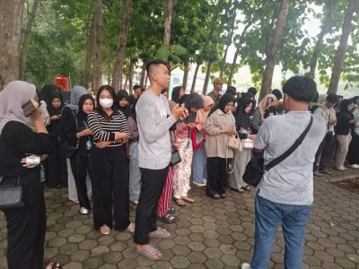 Berakhir Damai, Agen Travel Berangkatkan Mahasiswa Prodi Bahasa Lampung KKL ke Bali