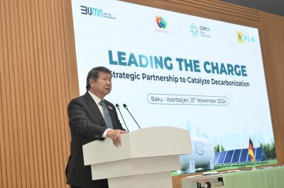 Utusan Khusus Presiden Republik Indonesia dalam COP29, Hashim Djojohadikusumo memberikan keynote speech saat acara penandatanganan Memorandum of Understanding antara PLN dengan KfW di sela rangkaian COP29 di Baku, Azerbaijan pada Rabu, (13/11).