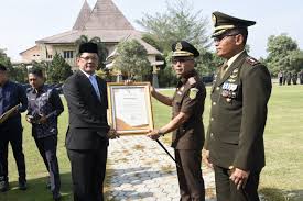 Upacara Hari Pahlawan, Firsada Beri Penghargaan Kepada Anggota Forkopimda Tubaba