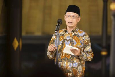Ketum PP Muhammadiyah Haedar Nashir saat malam Orasi Penganugerahan Hamengku Buwono IX Award di Bangsal Sri Manganti, Kraton Yogyakarta, Kamis (19/12/2024). Foto: Dok. PP Muhammadiyah