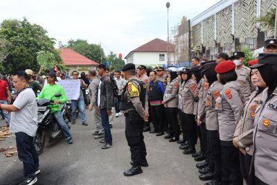 Polres lampung Utara Amankan Aksi Damai Persatuan Petani Singkong Kabupaten Lampung Utara