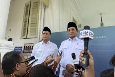 Menteri Agama Nasarudin Umar didampingi dengan Wakil Menteri Agama Romo Syafi'i menemui Mensesneg Prasetyo Hadi di Istana Negara, Jumat (27/12/2024). Foto: Ist