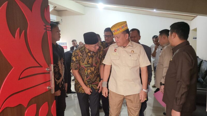 Tokoh Adat Lampung, Dr. H. Ike Edwin Apresiasi Acara Seminar Nasional Luar Biasa dari BEM FH Unila