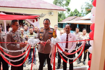 Kapolres Lampung Barat, AKBP Rinaldo Aser saat meresmikan Gedung Restorative Justice Tatag Trawang Tungga. Foto: Dok Humas Polres Lampung Barat